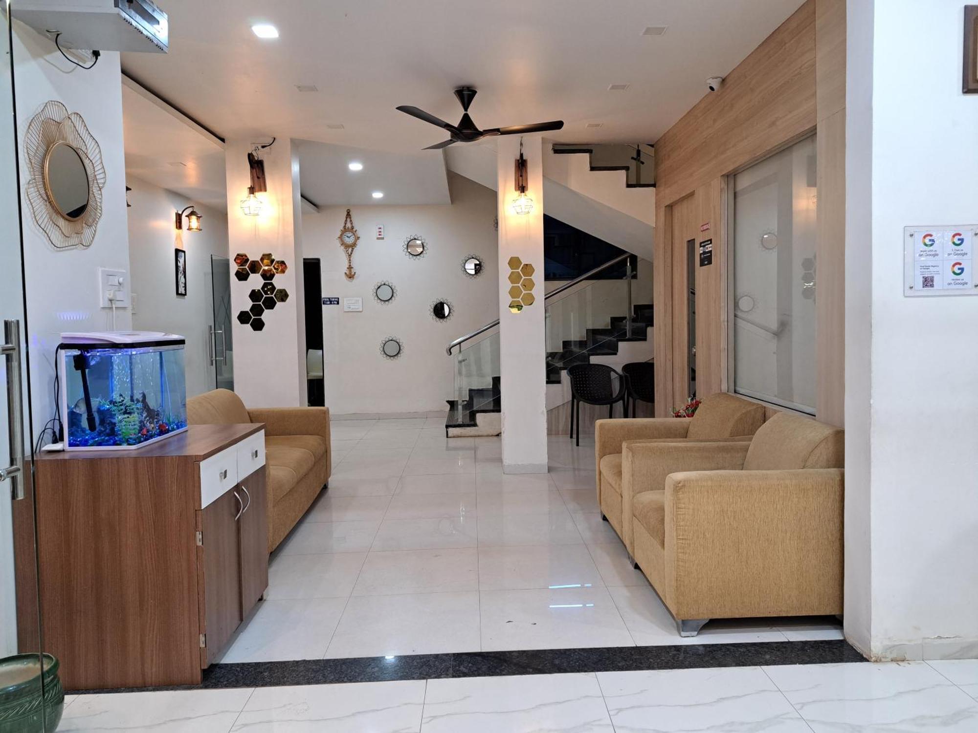 Onella Regency 호텔 판치가니 외부 사진